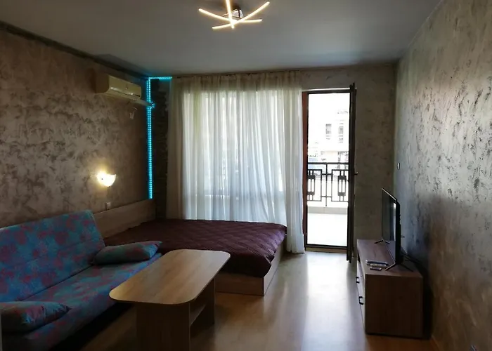 Lovely In A Complex With A Pool By Flat Mаnаger Апартамент