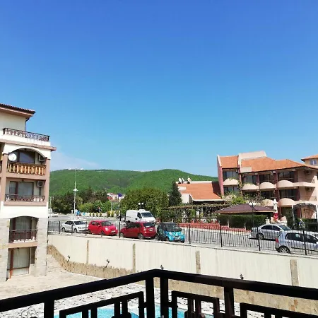Lovely In A Complex With A Pool By Flat Mаnаger Appartement Sveti Vlas